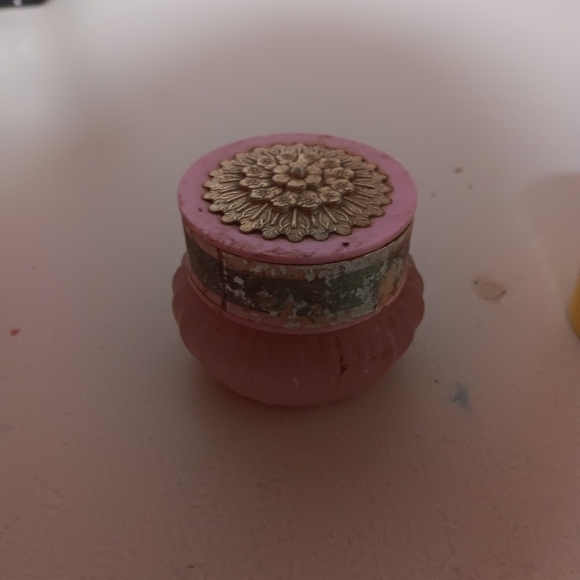 !**3 vintage avon jars - Picture 4 of 4